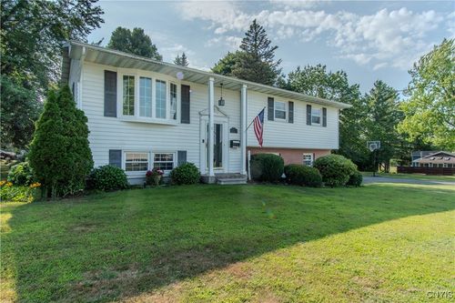7 Birchwood Dr, Gouverneur, NY, 13642-1201 | Card Image