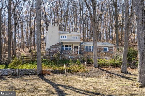 21 Pleasant Valley Harbourton, TITUSVILLE, NJ, 08560 | Card Image