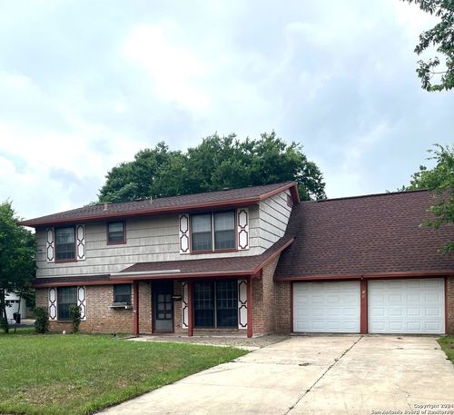 136 Valley Oak Dr, Schertz, TX, 78154-2439 | Card Image