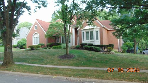 2909 W 125th St, Leawood, KS, 66209-2427 | Card Image