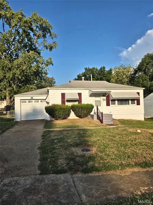 10140 Cabot Dr, Saint Louis, MO, 63137-2002 | Card Image