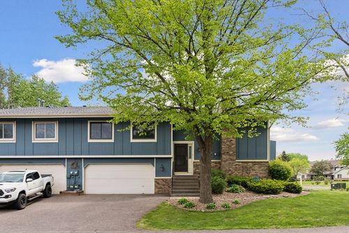7511 Wedgewood Way, Maple Grove, MN, 55311-2801 | Card Image