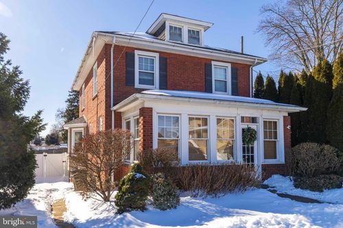 15 E 11th Ave, CONSHOHOCKEN, PA, 19428-1554 | Card Image