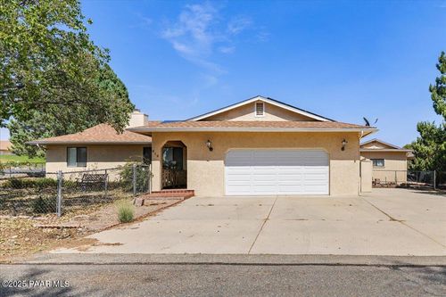 819 N Winchester Way, Dewey, AZ, 86327-5908 | Card Image