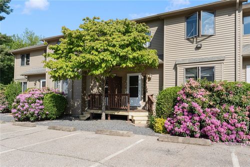 ofc-1c-75 Glen Dr, West Warwick, RI, 02893-7616 | Card Image