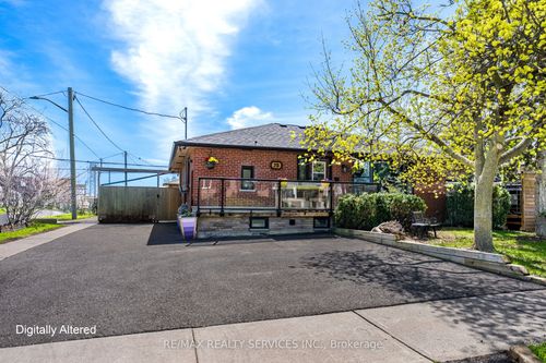 75 Cornwall Road, Brampton, ON, L6W1N7 | Card Image