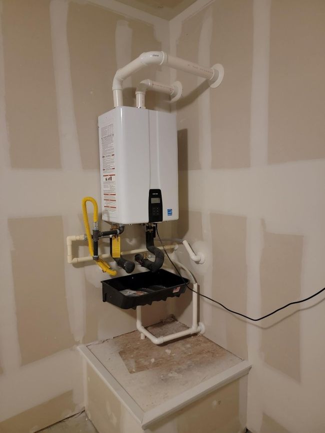 Detailed view of tankless water heater | Image 16