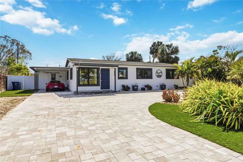 327 39th Ave, ST PETE BEACH, FL, 33706-2601 | Card Image