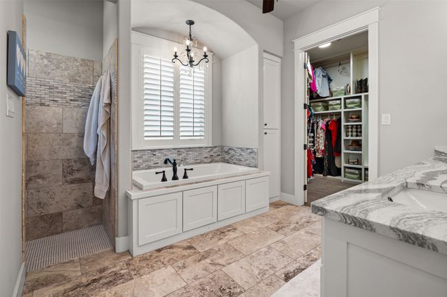 321 Kenyon Ct, House other with 4 bedrooms, 4 bathrooms and null parking in Granbury TX | Image 20