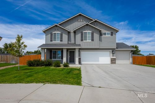 930 Sw Accipiter Pl, Mountain Home, ID, 83647-2859 | Card Image