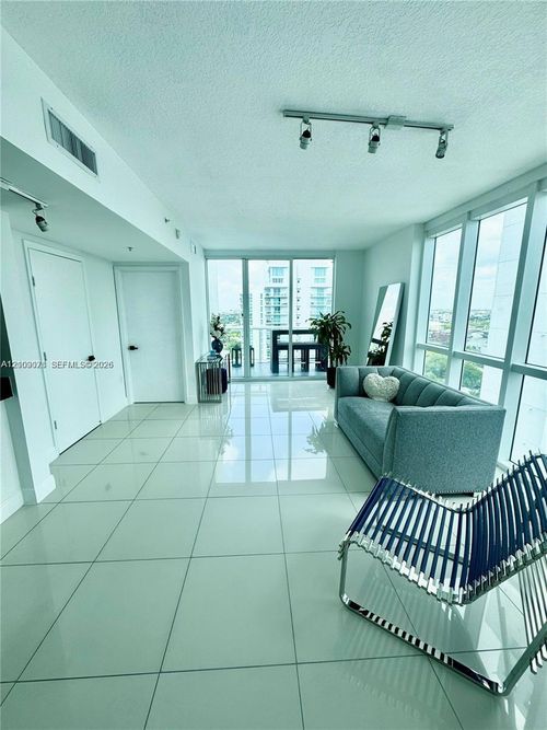 2005-1871 Nw South River Dr, Miami, FL, 33125-2777 | Card Image