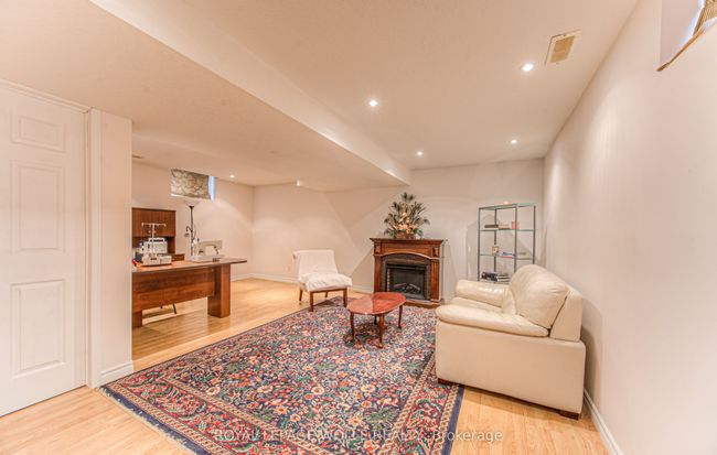 732 Grand Banks Dr, House other with 3 bedrooms, 4 bathrooms and 1 parking in Waterloo ON | Image 34
