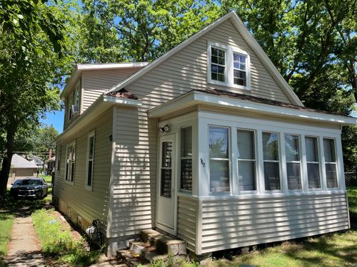 542 Holliday St, Michigan City, IN, 46360-4822 | Card Image