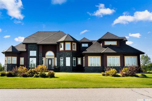 123 Slater Cres, Pilot Butte, SK, S0G3Z0 | Card Image