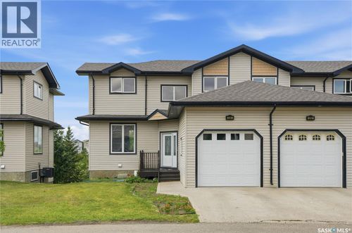18-118 Hampton Cir, Saskatoon, SK, S7R0C9 | Card Image