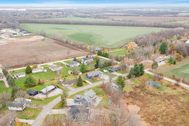 27 Leisure Crt, House other with 3 bedrooms, 1 bathrooms and 4 parking in Coldwater ON | Image 21