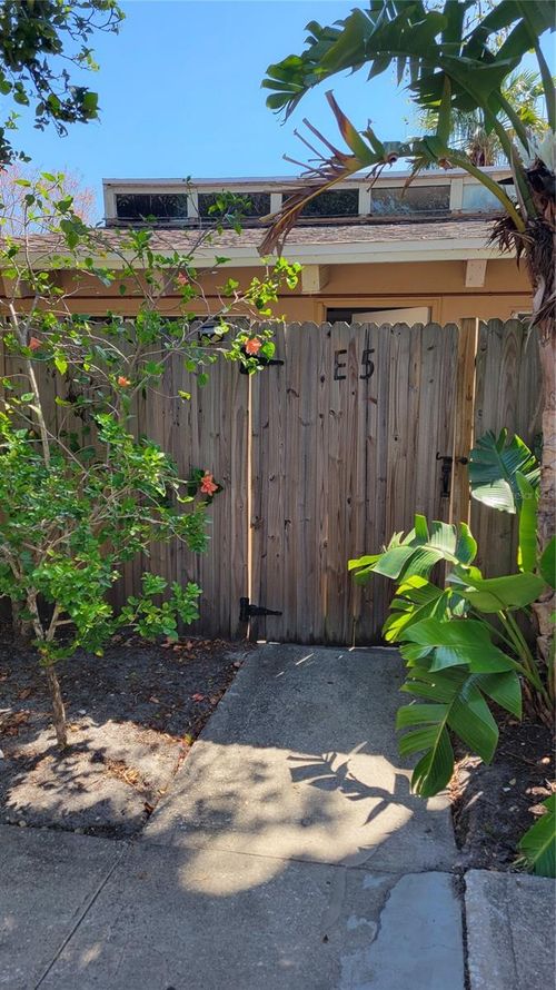 apt-e5-500 N Jefferson Ave, SARASOTA, FL, 34237-5141 | Card Image
