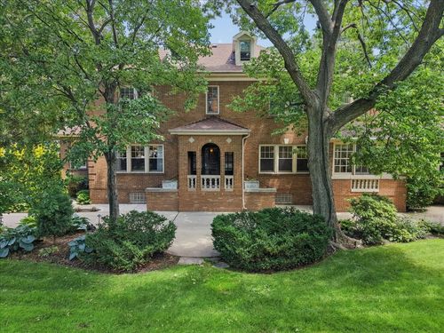 5873 N Forest Glen Ave, Chicago, IL, 60646-6652 | Card Image