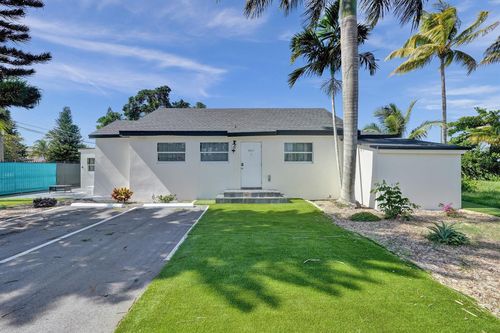8047 Nw 1st Place, Miami, FL, 33150 | Card Image
