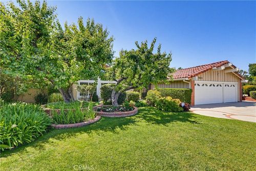 9411 Balcom, Northridge, CA, 91325 | Card Image