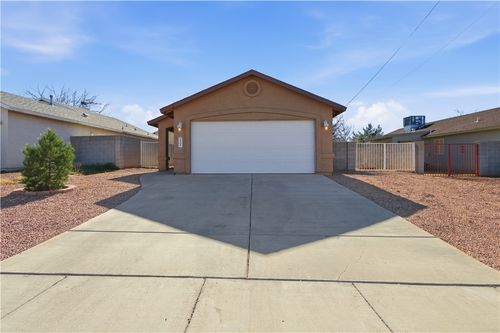 2524 Chambers Ave, Kingman, AZ, 86401-5204 | Card Image
