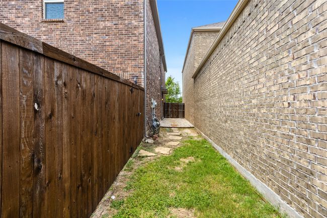 Low Maintenance Yard | Image 28