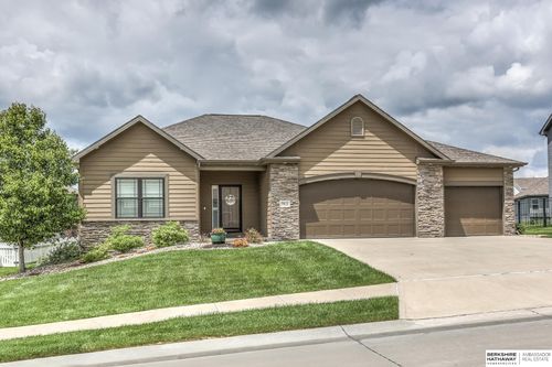 7812 S 196th St, Gretna, NE, 68028-5036 | Card Image