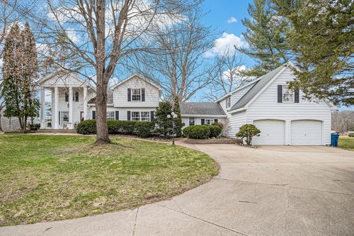 3567 M Dr S, Athens, MI, 49011-9321 | Card Image