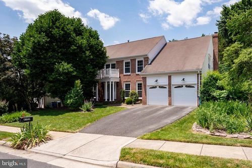 4322 Galesbury Ln, CHANTILLY, VA, 20151-3634 | Card Image
