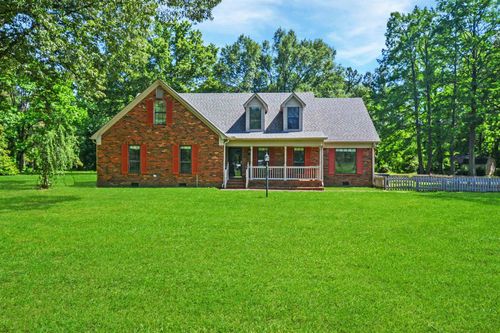 5955 Broad Meadows Dr, Millington, TN, 38053-8509 | Card Image