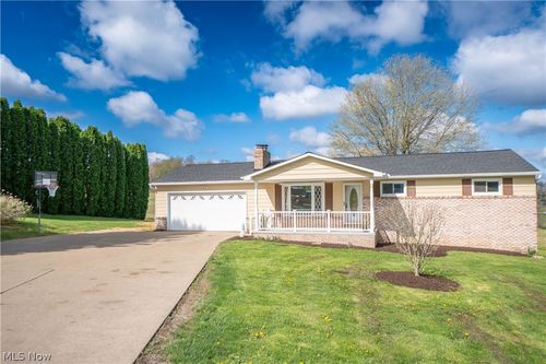 7162 Sandy Ln Nw, Malvern, OH, 44644-9741 | Card Image