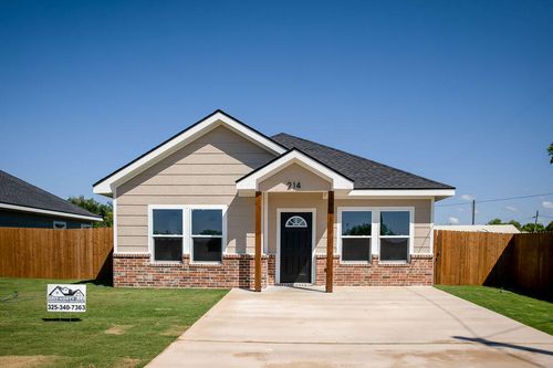 214 W 27th St, San Angelo, TX, 76903-2543 | Card Image