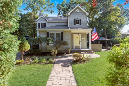 62 Douglaston Road, Brookhaven, NY, 11789 | Card Image