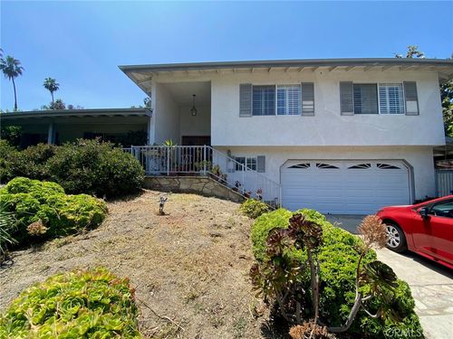 5323 Del Moreno Dr, Woodland Hills, CA, 91364-4641 | Card Image