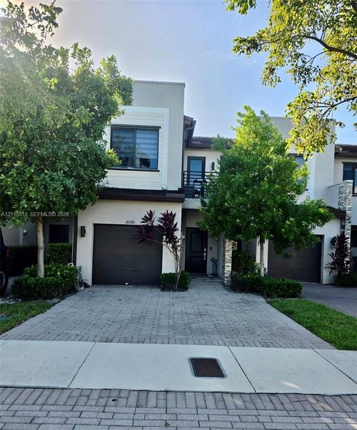 20570 Ne 2nd Ct, Miami, FL, 33179 | Card Image