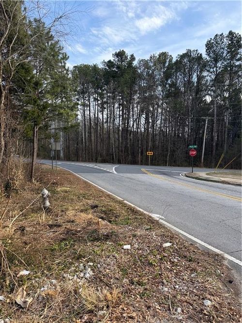 2040 Hurt Rd Sw, marietta, GA, 30008-6022 | Card Image