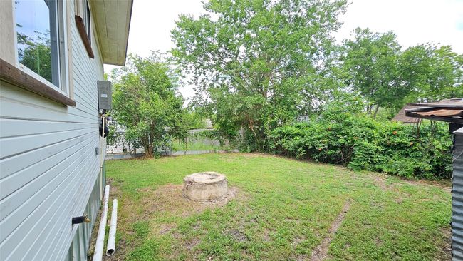 View of grassy yard | Image 10