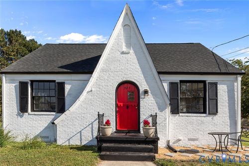 323 Bristol Ave, Colonial Heights, VA, 23834-3800 | Card Image