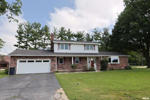 102 Hawthorn Est, Salem, IL, 62881-1033 | Card Image