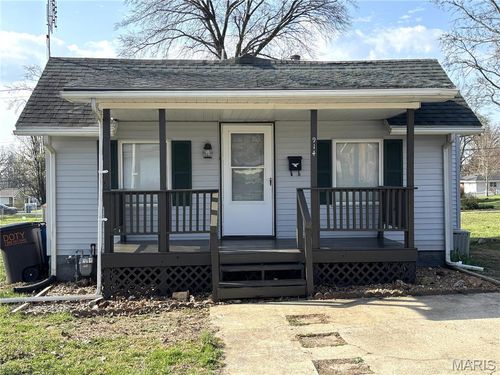 914 Chicago St, Greenville, IL, 62246-1224 | Card Image