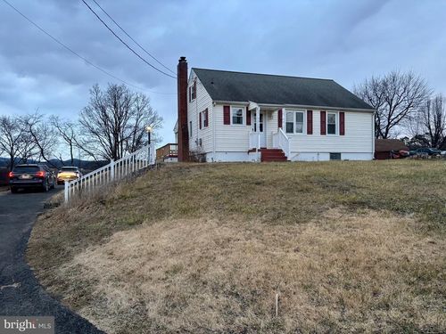 15 Dawn St, Fort Ashby, WV, 26719 | Card Image