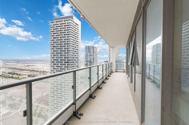 4502 - 5 Buttermill Ave, Condo with 3 bedrooms, 2 bathrooms and null parking in Vaughan ON | Image 26