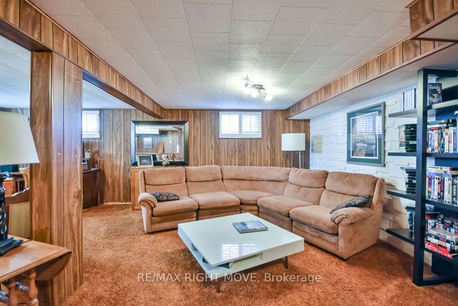 35 Fittons Rd E, House other with 3 bedrooms, 2 bathrooms and 4 parking in Orillia ON | Image 30