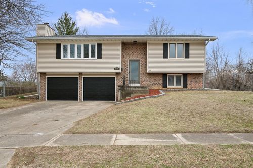 2501 E 34th Street Ct, Davenport, IA, 52807-2307 | Card Image