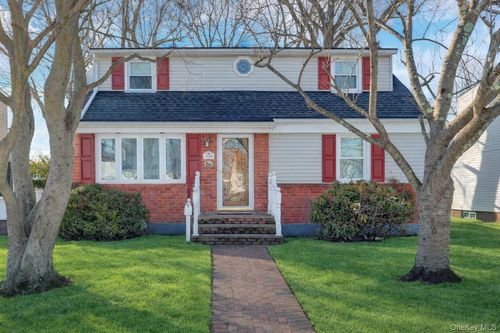 1526 Rhode Ave, Merrick, NY, 11566-2034 | Card Image