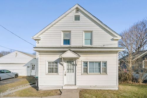 629 Hoosick Road, Brunswick, NY, 12180 | Card Image