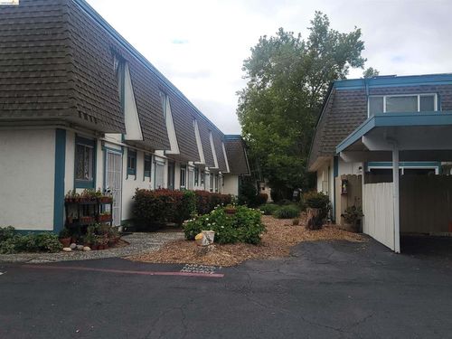 12-3905 Clayton Rd, Concord, CA, 94521-2506 | Card Image