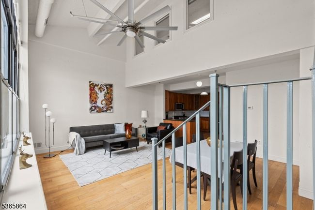 APT-219X - 300 Communipaw Ave, Townhouse with 3 bedrooms, 2 bathrooms and null parking in Jersey City NJ | Image 6