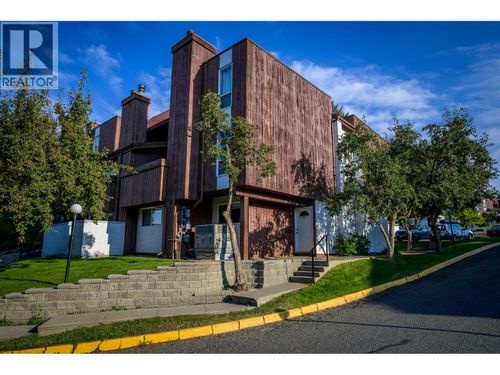 53-1435 Summit Dr, Kamloops, BC, V2E1S4 | Card Image