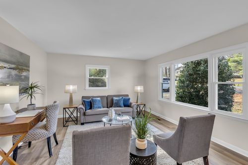 105 Sherry Ln, Dickson, TN, 37055-2620 | Card Image